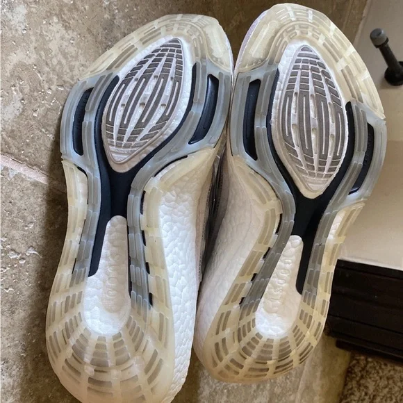 Rare Adidas Ultraboost 21 Primeblue Womens size 9 Ultraboost Shoes - Picture 10 of 13